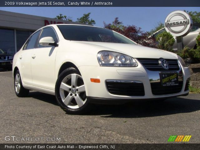 2009 Volkswagen Jetta SE Sedan in Candy White