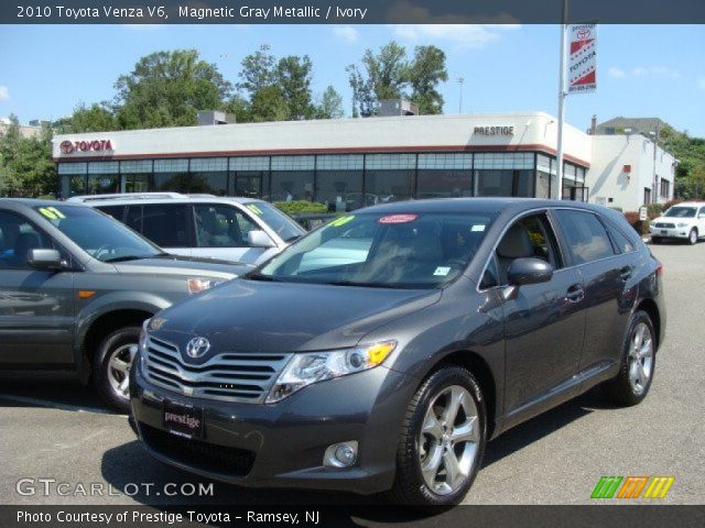 2010 Toyota Venza V6 in Magnetic Gray Metallic