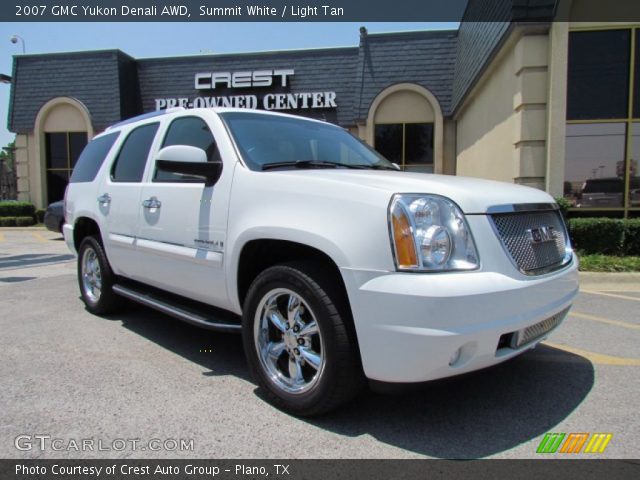 2007 GMC Yukon Denali AWD in Summit White