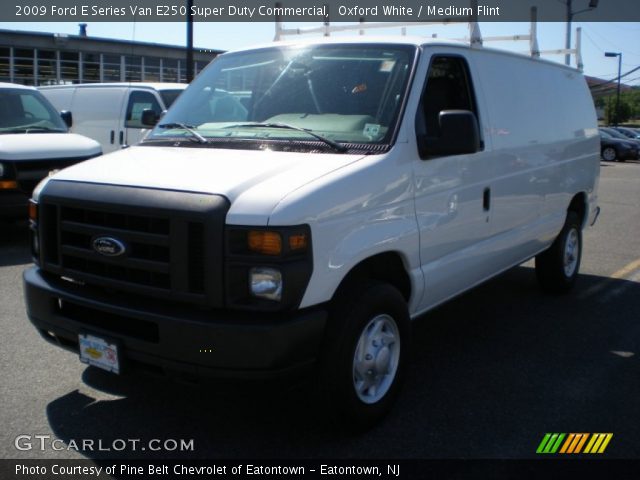 2009 Ford E Series Van E250 Super Duty Commercial in Oxford White