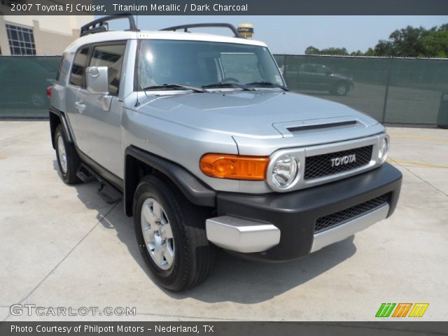 2007 Toyota FJ Cruiser  in Titanium Metallic