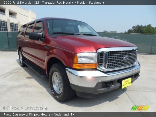2000 Ford Excursion XLT in Toreador Red Metallic