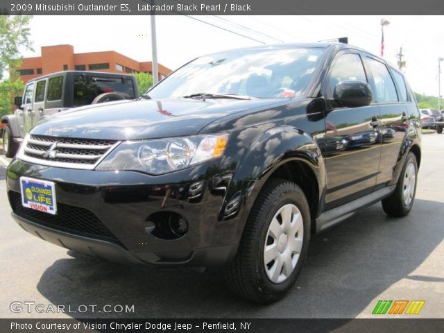 2009 Mitsubishi Outlander ES in Labrador Black Pearl
