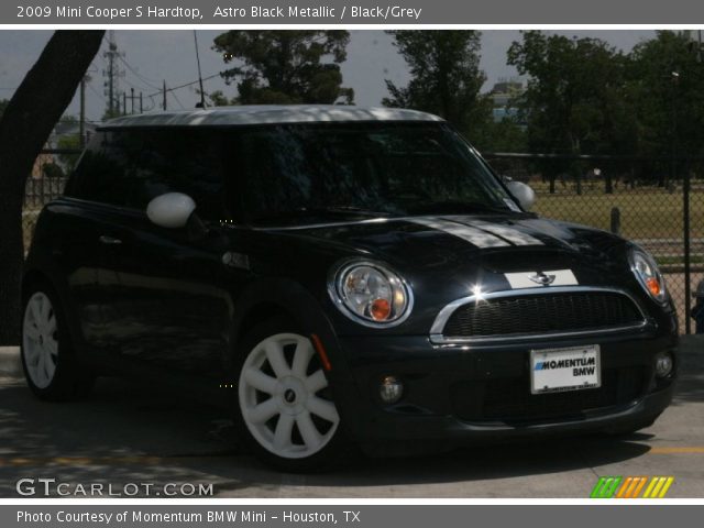 2009 Mini Cooper S Hardtop in Astro Black Metallic