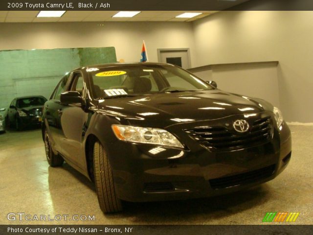 2009 Toyota Camry LE in Black