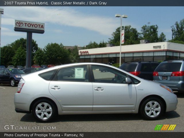 2007 Toyota Prius Hybrid in Classic Silver Metallic