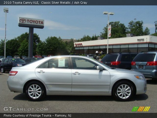 2010 Toyota Camry XLE in Classic Silver Metallic