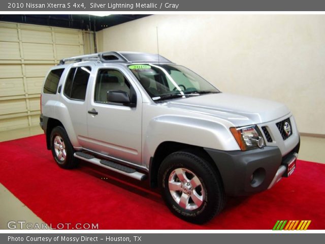 2010 Nissan Xterra S 4x4 in Silver Lightning Metallic