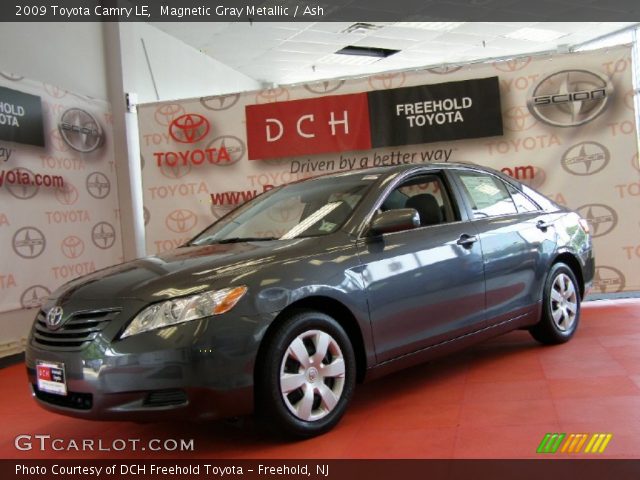 2009 Toyota Camry LE in Magnetic Gray Metallic