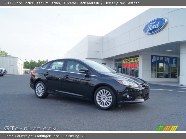 2012 Ford Focus Titanium Sedan in Tuxedo Black Metallic
