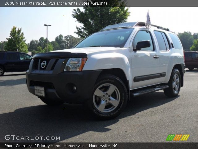 2008 Nissan Xterra SE in Avalanche White