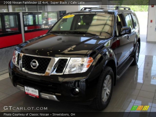 2008 Nissan Pathfinder LE 4x4 in Super Black