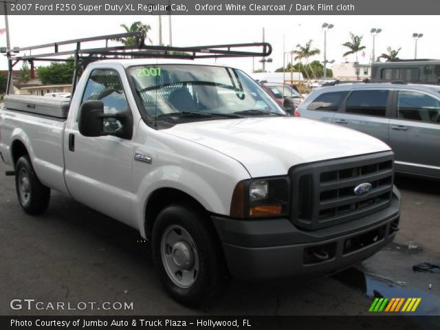 2007 Ford F250 Super Duty XL Regular Cab in Oxford White Clearcoat