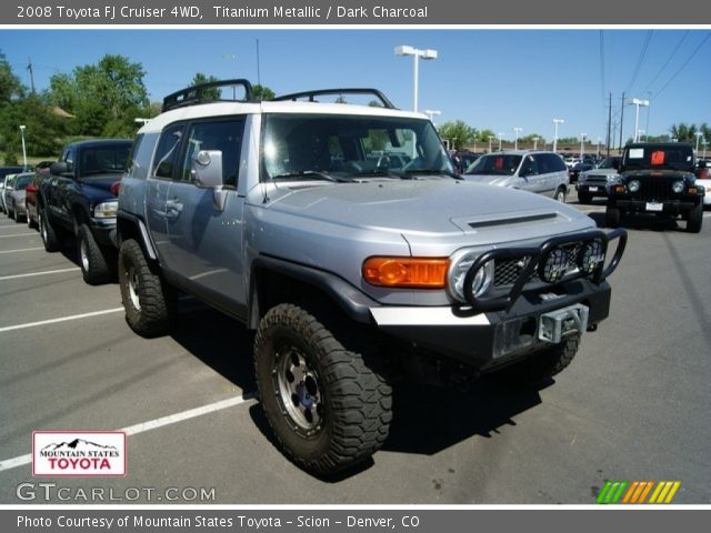 2008 Toyota FJ Cruiser 4WD in Titanium Metallic