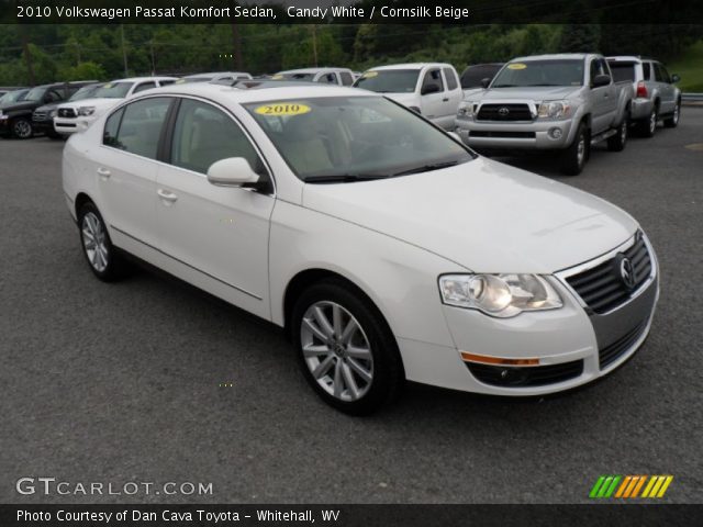 2010 Volkswagen Passat Komfort Sedan in Candy White
