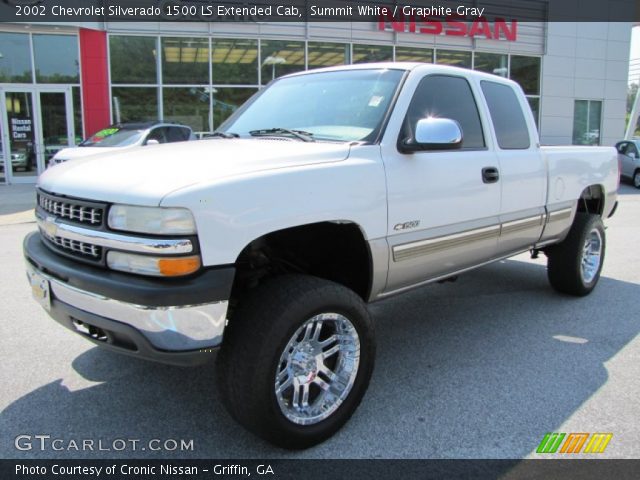 2002 Chevrolet Silverado 1500 LS Extended Cab in Summit White