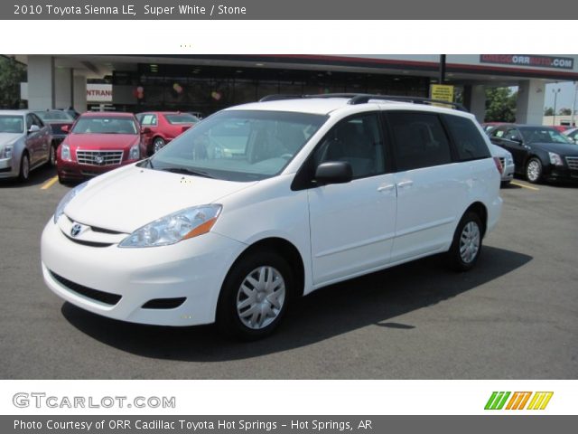 2010 Toyota Sienna LE in Super White