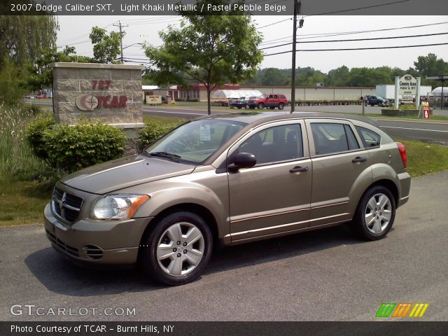 2007 Dodge Caliber SXT in Light Khaki Metallic