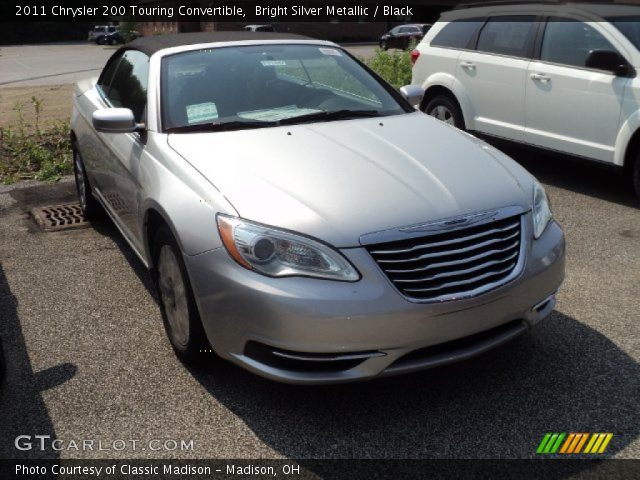 2011 Chrysler 200 Touring Convertible in Bright Silver Metallic