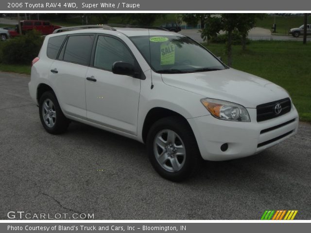 2006 Toyota RAV4 4WD in Super White