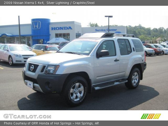 2009 Nissan Xterra S 4x4 in Silver Lightning