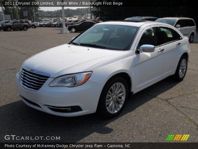 2011 Chrysler 200 Limited in Bright White