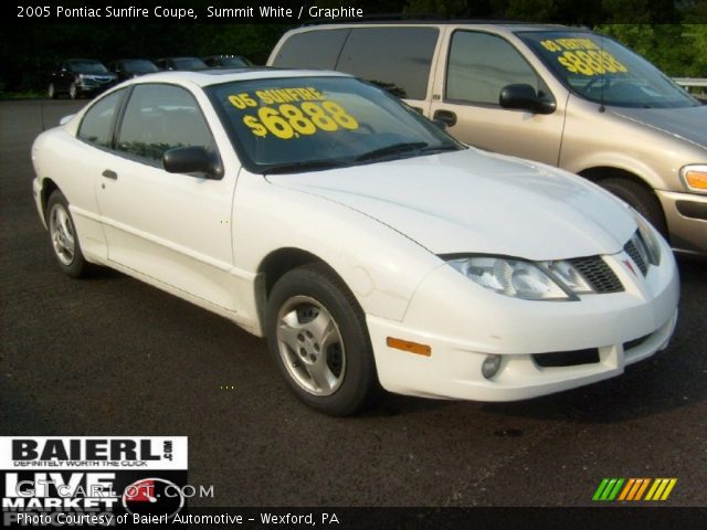 2005 Pontiac Sunfire Coupe in Summit White