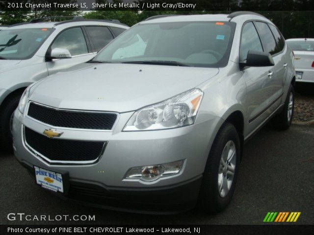 2011 Chevrolet Traverse LS in Silver Ice Metallic
