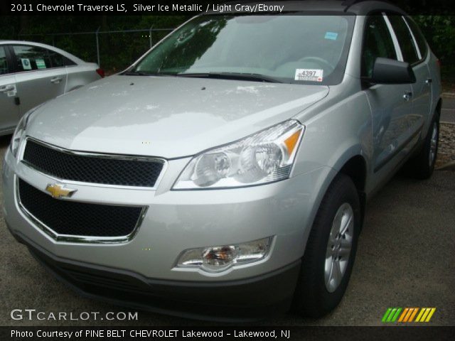 2011 Chevrolet Traverse LS in Silver Ice Metallic