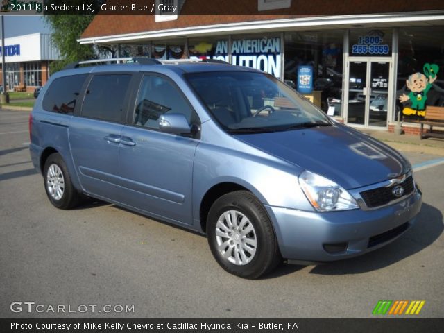 2011 Kia Sedona LX in Glacier Blue