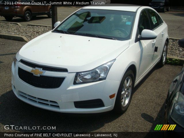 2011 Chevrolet Cruze LT in Summit White