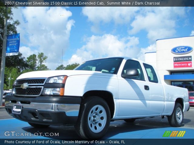 2007 Chevrolet Silverado 1500 Classic LS Extended Cab in Summit White