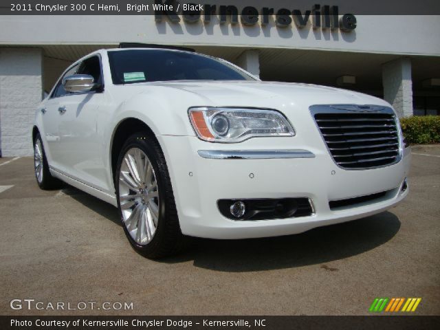 2011 Chrysler 300 C Hemi in Bright White