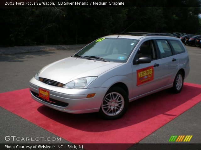 2002 Ford Focus SE Wagon in CD Silver Metallic