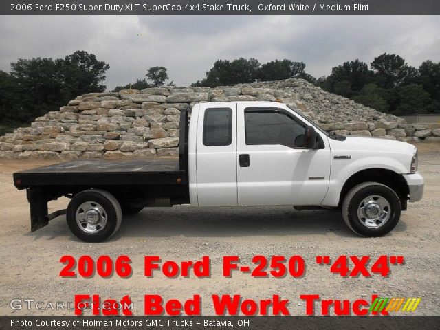2006 Ford F250 Super Duty XLT SuperCab 4x4 Stake Truck in Oxford White