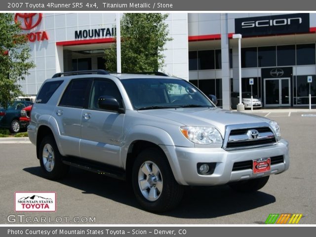 2007 Toyota 4Runner SR5 4x4 in Titanium Metallic