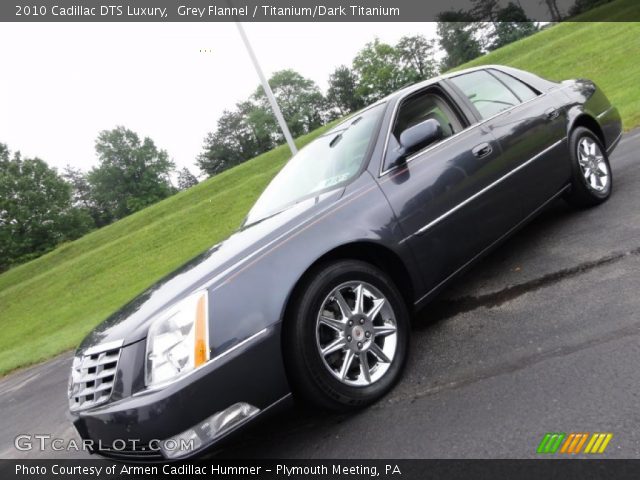 2010 Cadillac DTS Luxury in Grey Flannel