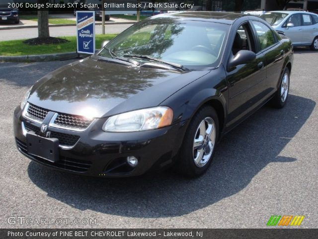 2006 Dodge Stratus SXT Sedan in Brilliant Black