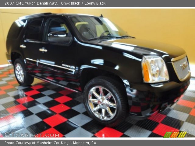 2007 GMC Yukon Denali AWD in Onyx Black