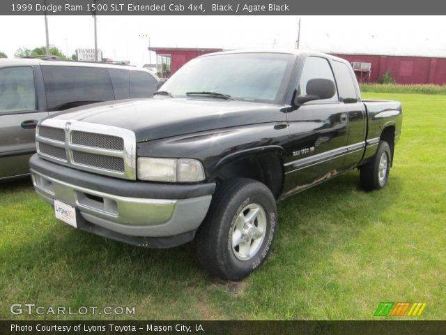 1999 Dodge Ram 1500 SLT Extended Cab 4x4 in Black