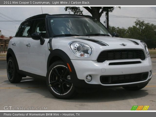 2011 Mini Cooper S Countryman in Light White