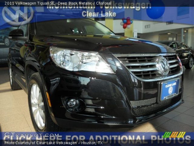 2011 Volkswagen Tiguan SE in Deep Black Metallic