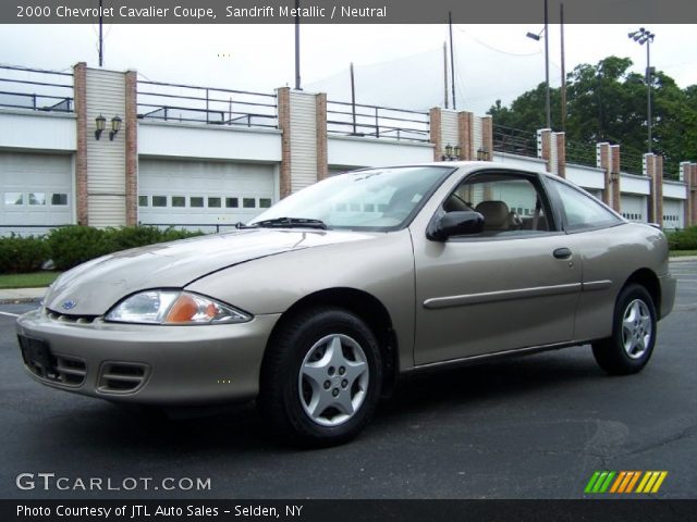 2000 Chevrolet Cavalier Coupe in Sandrift Metallic