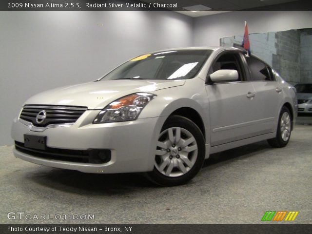 2009 Nissan Altima 2.5 S in Radiant Silver Metallic