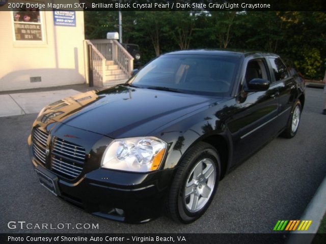 2007 Dodge Magnum SXT in Brilliant Black Crystal Pearl
