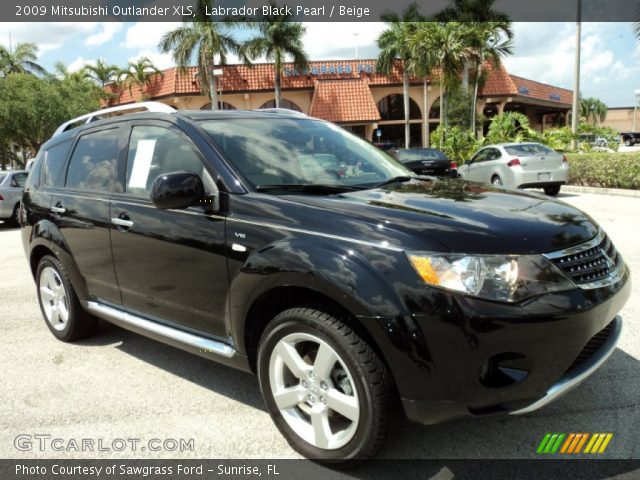 2009 Mitsubishi Outlander XLS in Labrador Black Pearl
