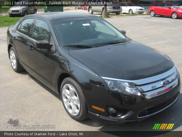 2011 Ford Fusion Hybrid in Tuxedo Black Metallic