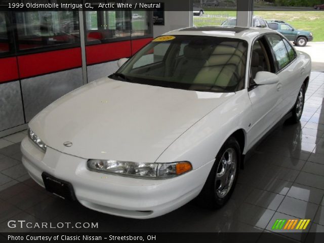 1999 Oldsmobile Intrigue GL in Arctic White