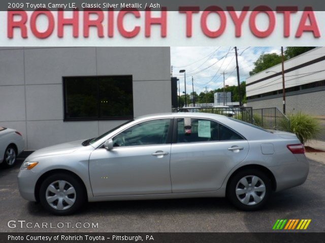 2009 Toyota Camry LE in Classic Silver Metallic