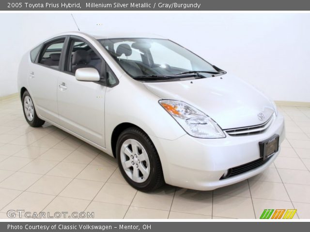 2005 Toyota Prius Hybrid in Millenium Silver Metallic